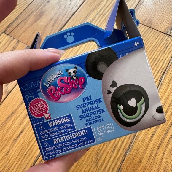 Littlest Pet Shop LPS Blind Box Series 1 G7 #18 Mountain Lion - Picture 2 of 5